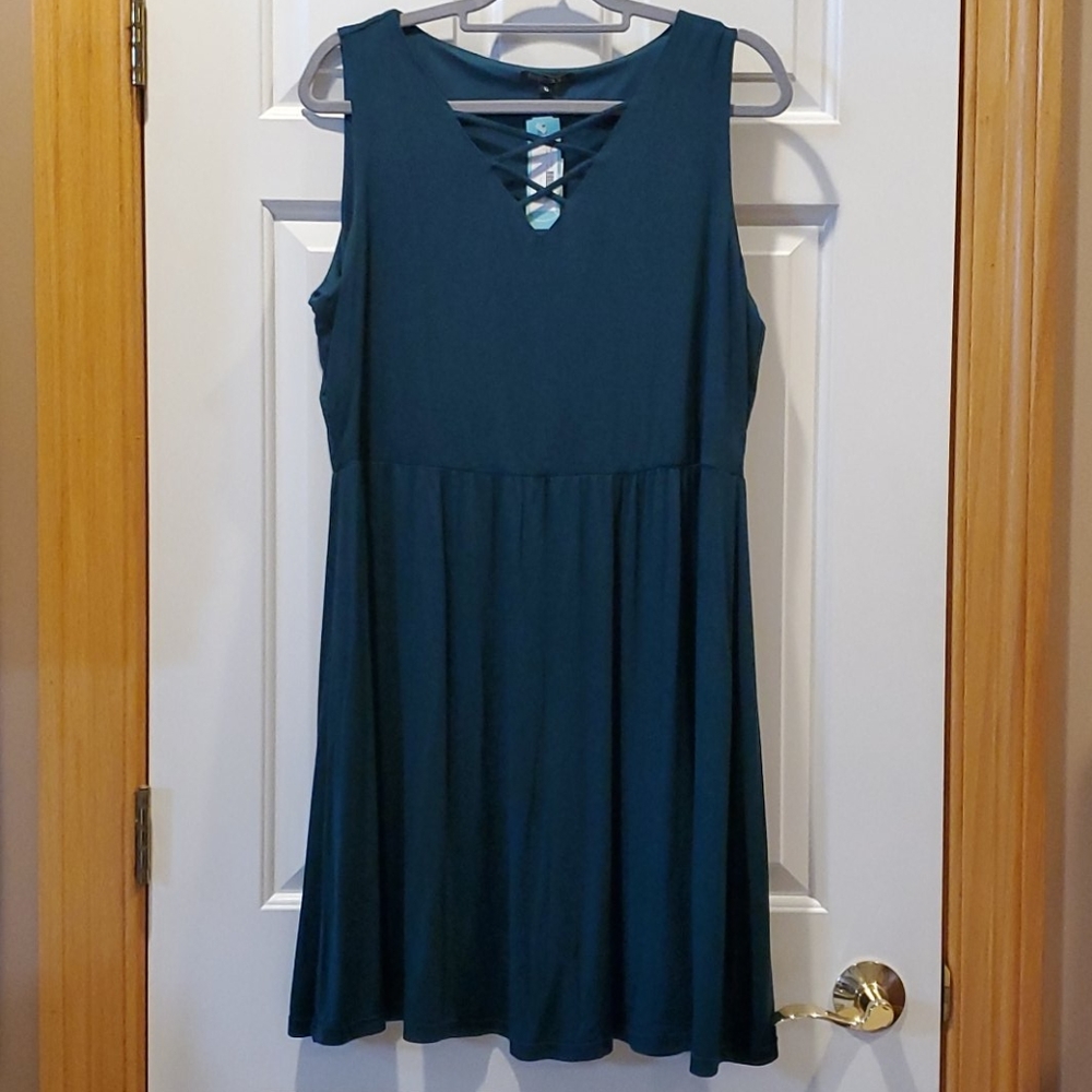 Sleeveless dress
